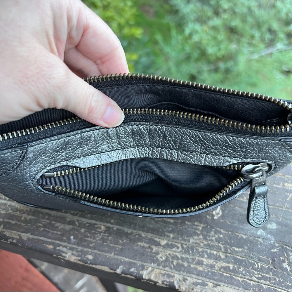 COACH Wristlet Wallet Clutch In Grey Metallic Pebbled Leather AUTHENTIC NWOT - Picture 7 of 10